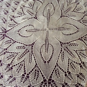 Lace shawl: Fiori Autunnali, by Romi Hill